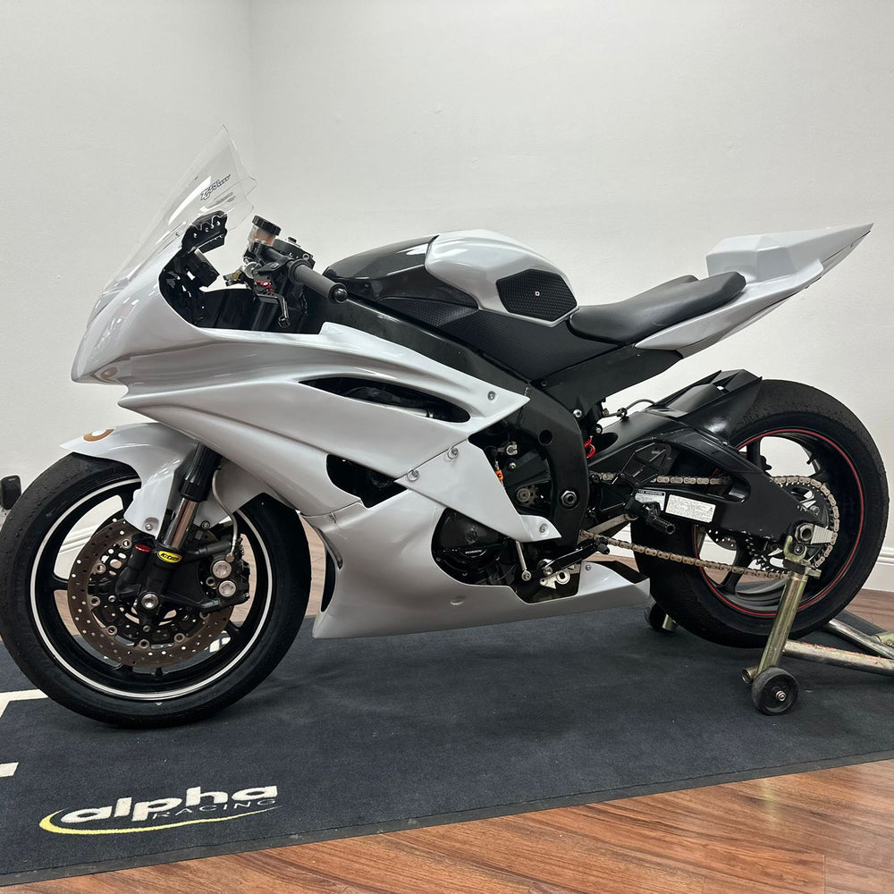 
                  
                    2008 Yamaha R6 Race bike
                  
                