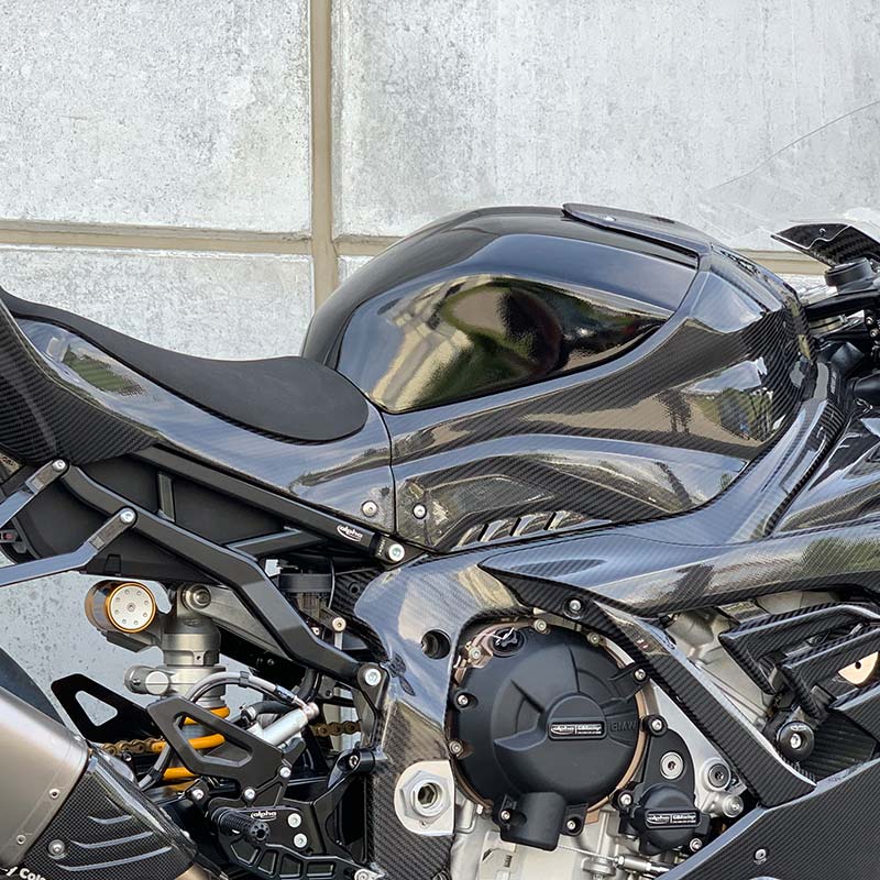 
                  
                    ALPHA RACING AIRBOX CARBON COVER S1000RR 2019-2025 M1000RR 2021 -2025
                  
                