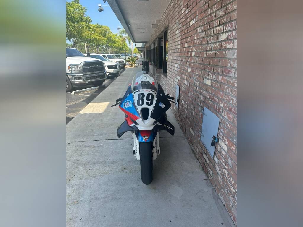 
                  
                    BMW 2023 M1000RR Used
                  
                