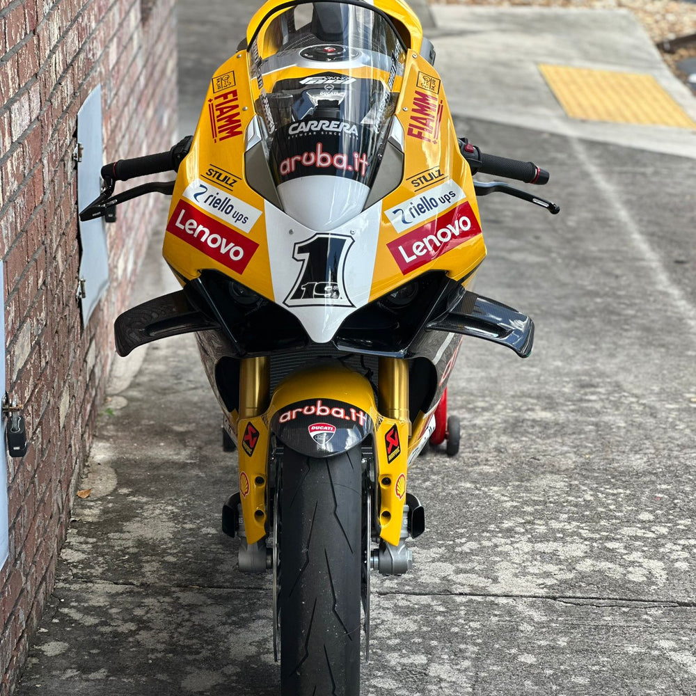 
                  
                    Close-up of Ducati Panigale V4 Desmosedici Stradale V4 engine
                  
                