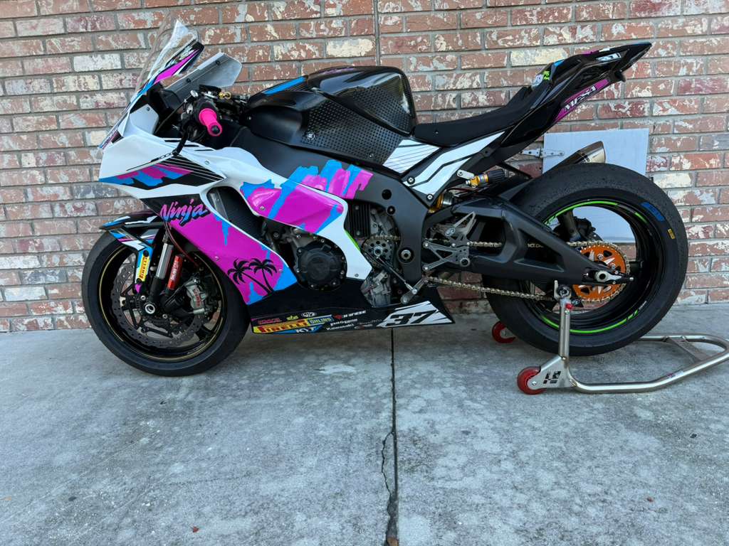 
                  
                    2024 Kawasaki Ninja ZX-1000RR – Premium Track / Performance Build
                  
                