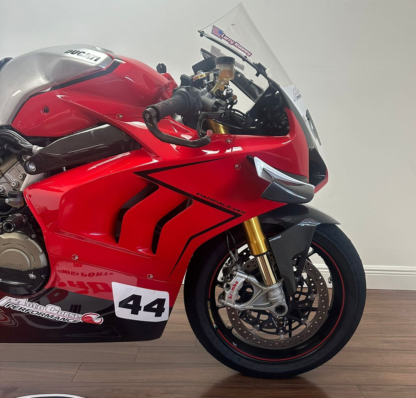 
                  
                    PANIGALE V4 S
                  
                