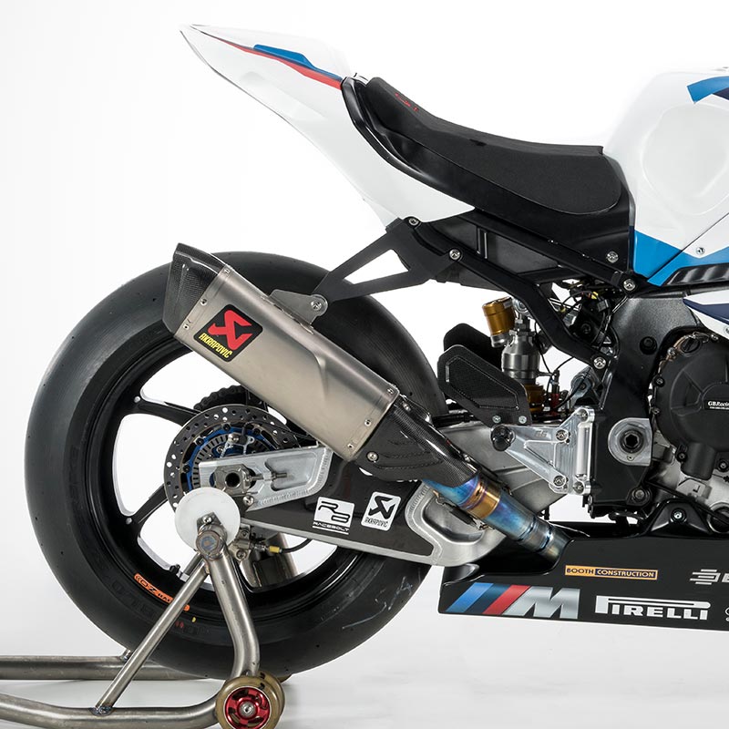 
                  
                    Akrapovic Racing Line
                  
                