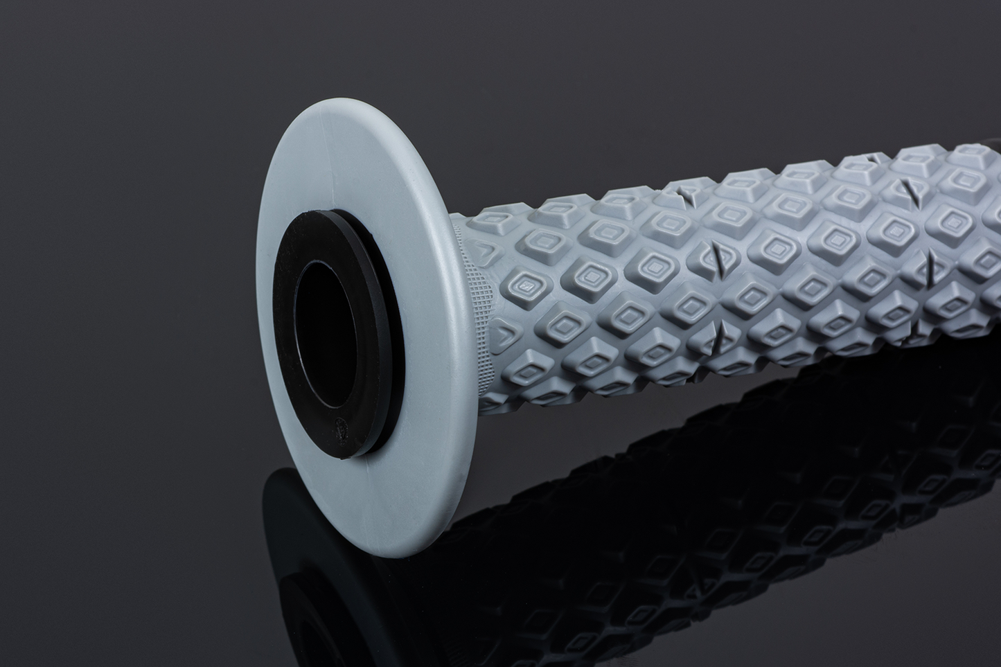 
                  
                    Grip DL Comfort Black
                  
                