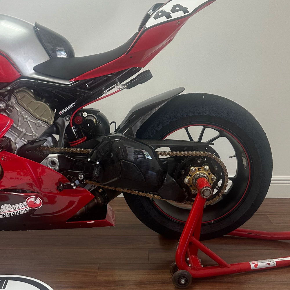 
                  
                    PANIGALE V4 S
                  
                