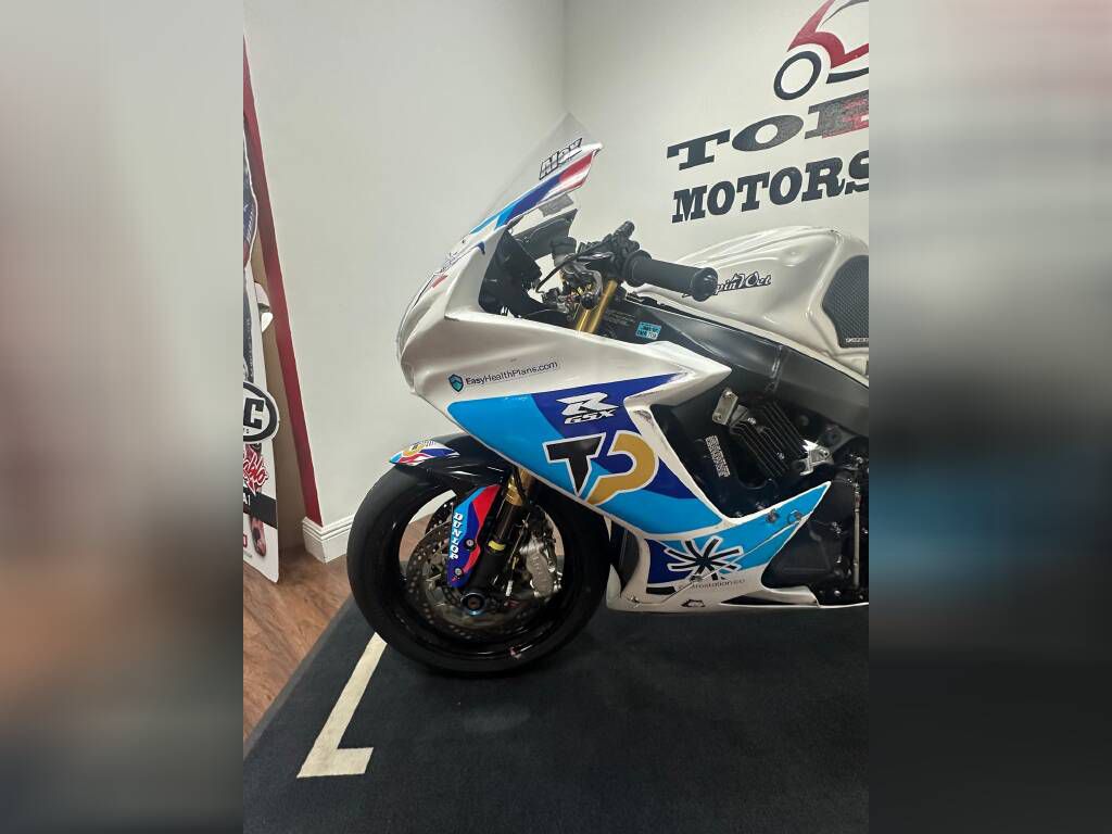 
                  
                    SUZUKI 2023 GSXR750 M4 RACE
                  
                