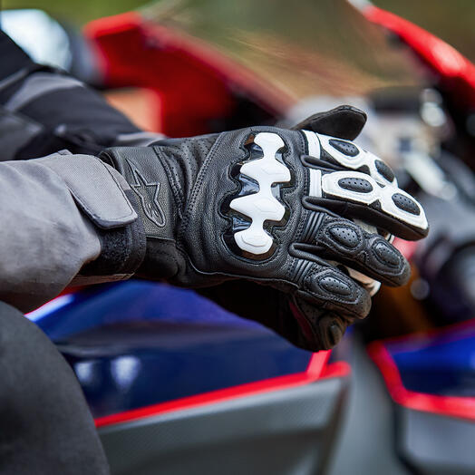 
                  
                    ALPINESTARS Celer v3 Gloves - Black/Black
                  
                
