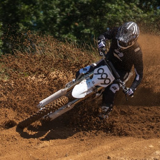 
                  
                    SHOEI VFX-EVO Faithful 2 Helmet
                  
                